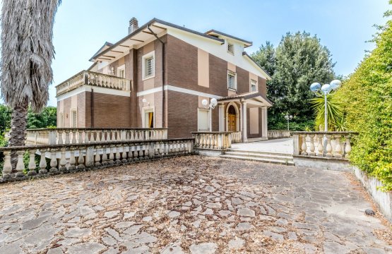 Se vende Villa Zona tranquila Roma Lazio